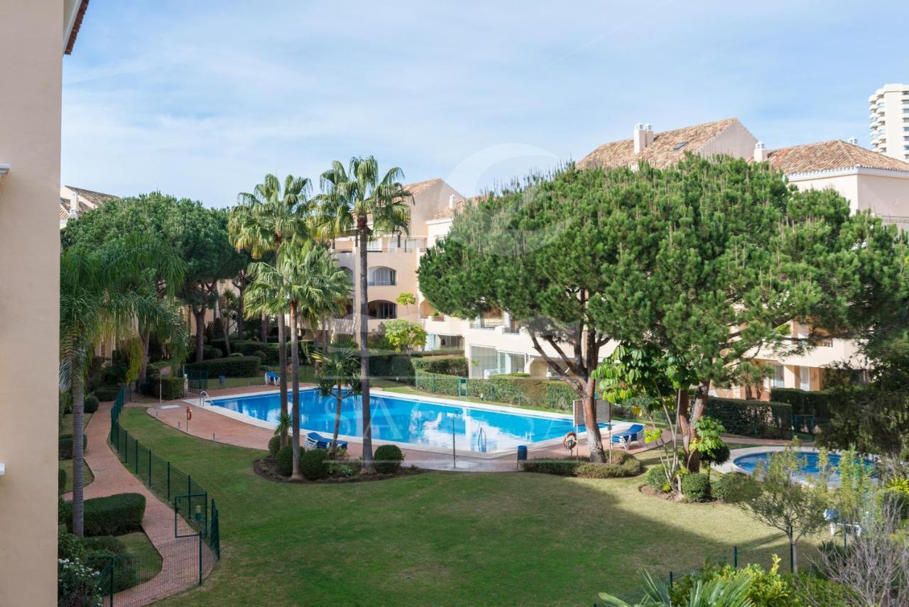 Hacienda Playa Lägenhet Marbella Exteriör bild