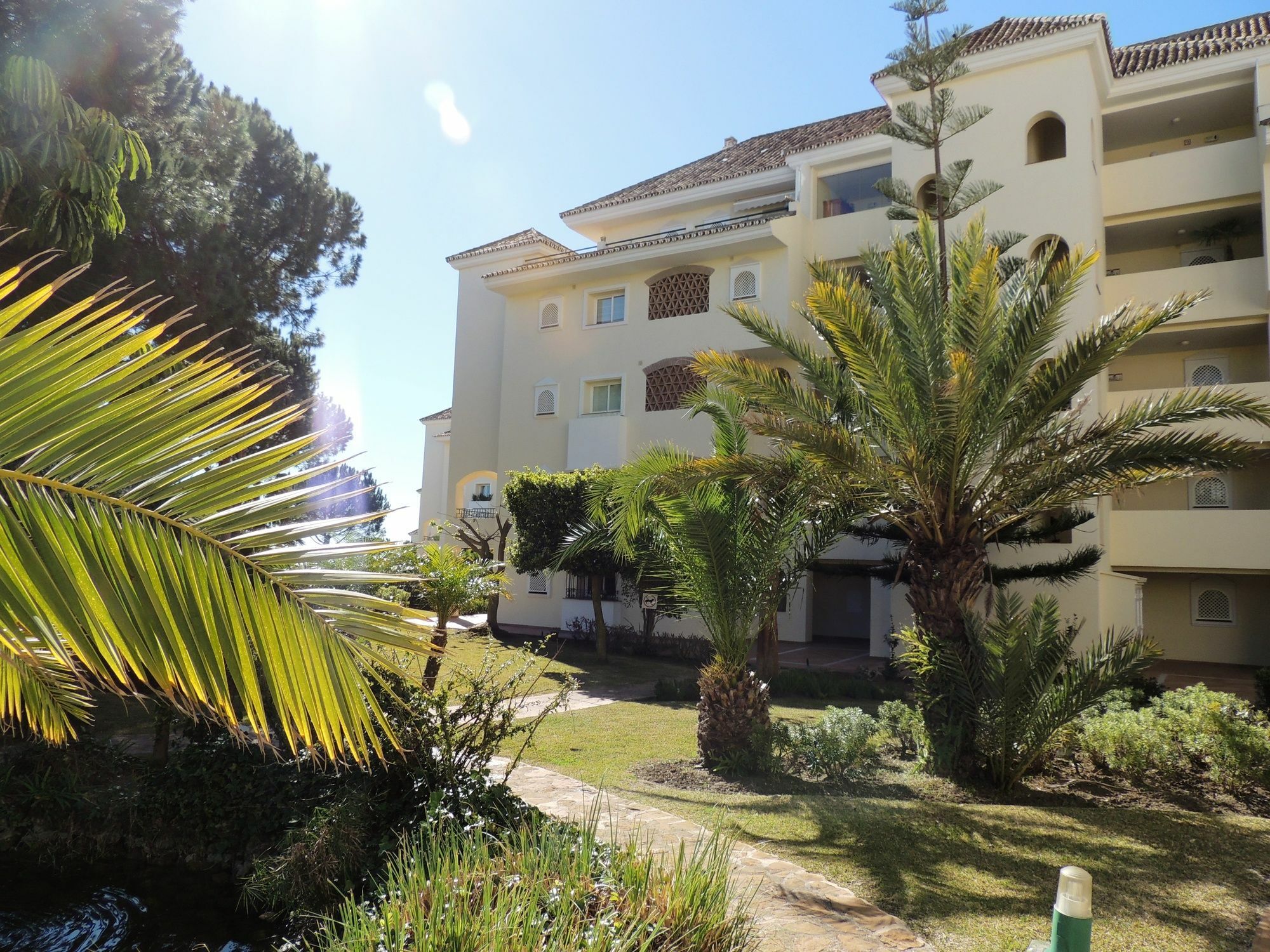 Hacienda Playa Lägenhet Marbella Exteriör bild