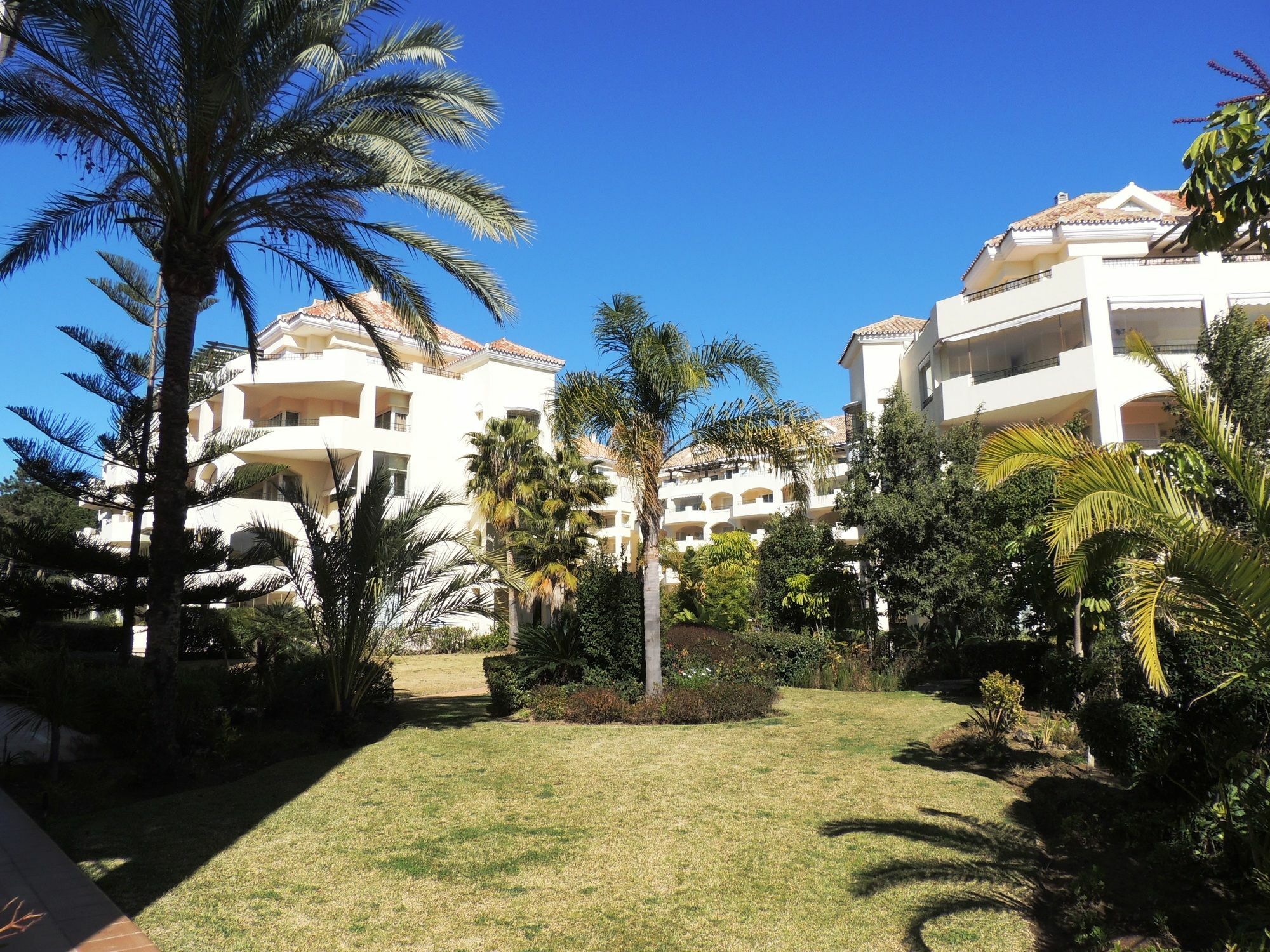 Hacienda Playa Lägenhet Marbella Exteriör bild