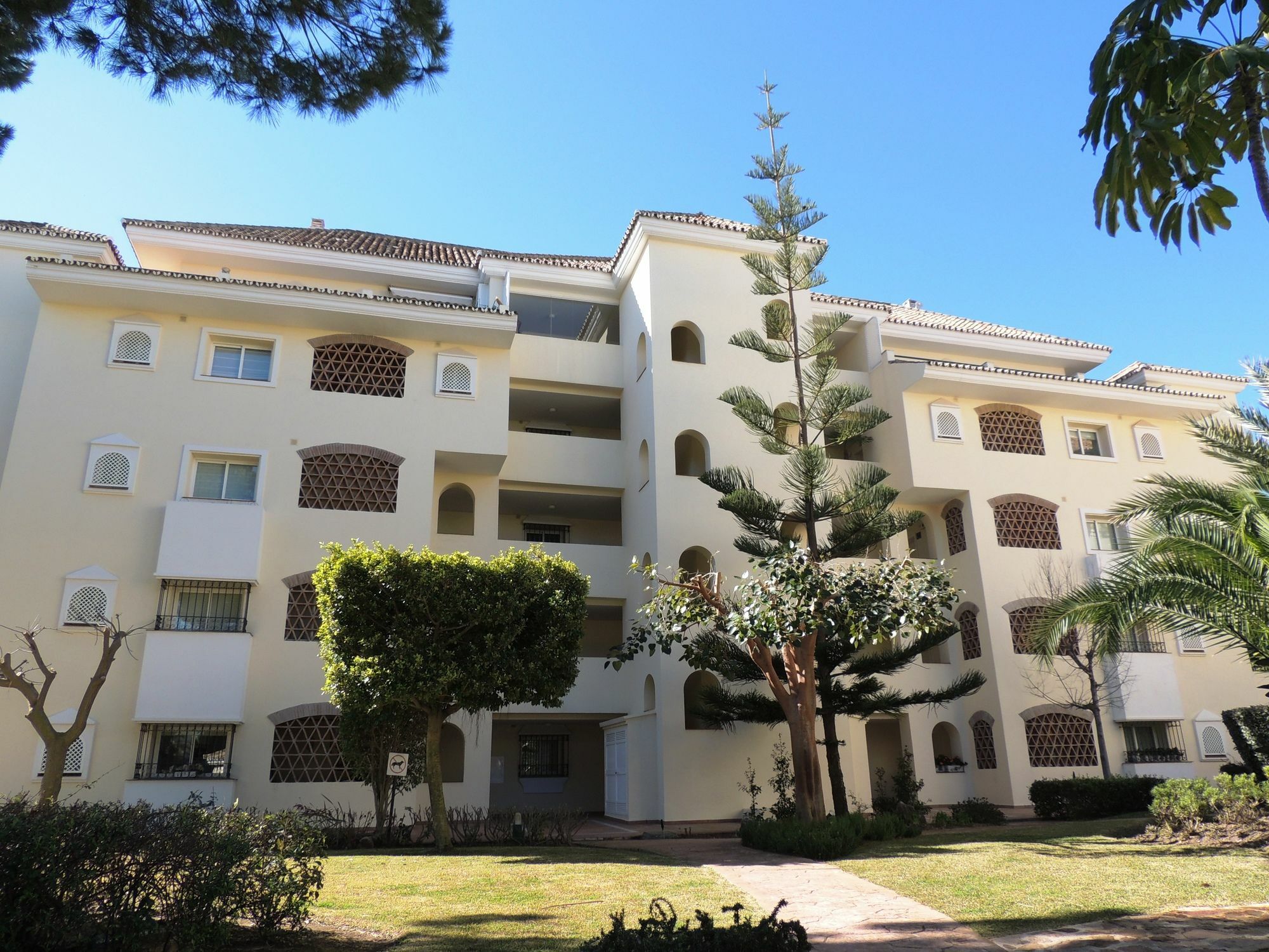 Hacienda Playa Lägenhet Marbella Exteriör bild